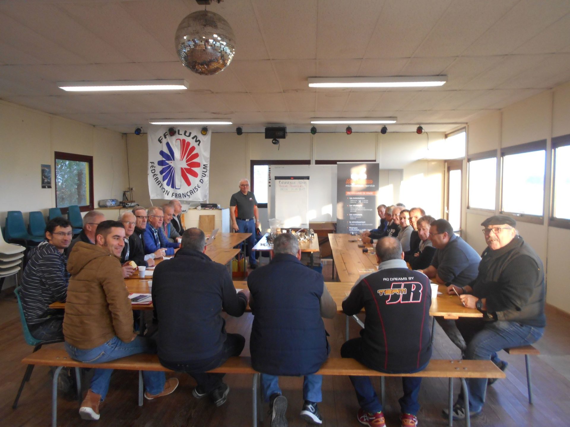 Stage “Micromoteurs à Aron (53)